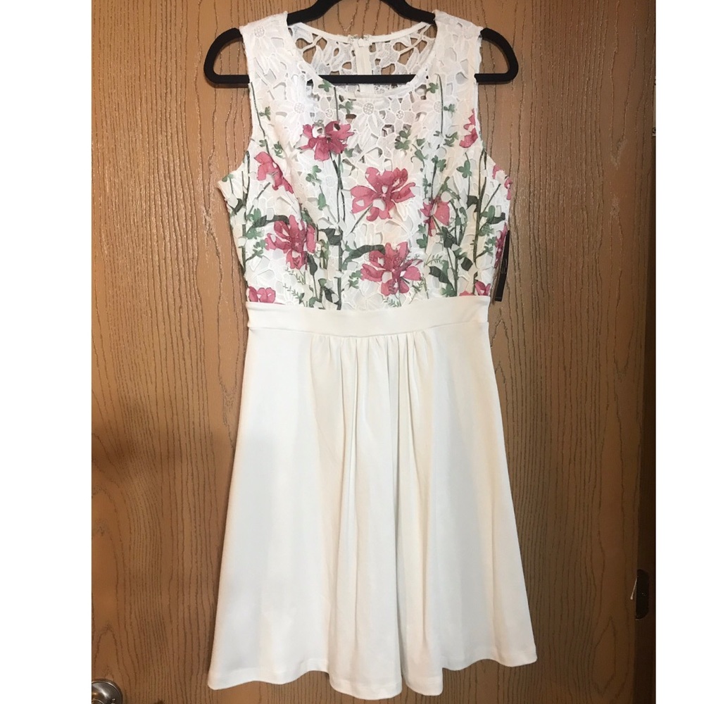 NWT! New York & Company White Floral Summer Dress